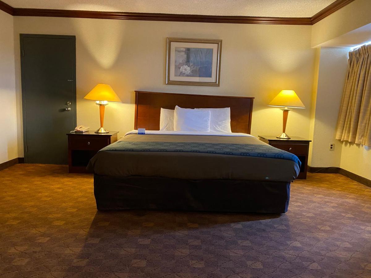 Rodeway Inn Sandston Pokoj fotografie