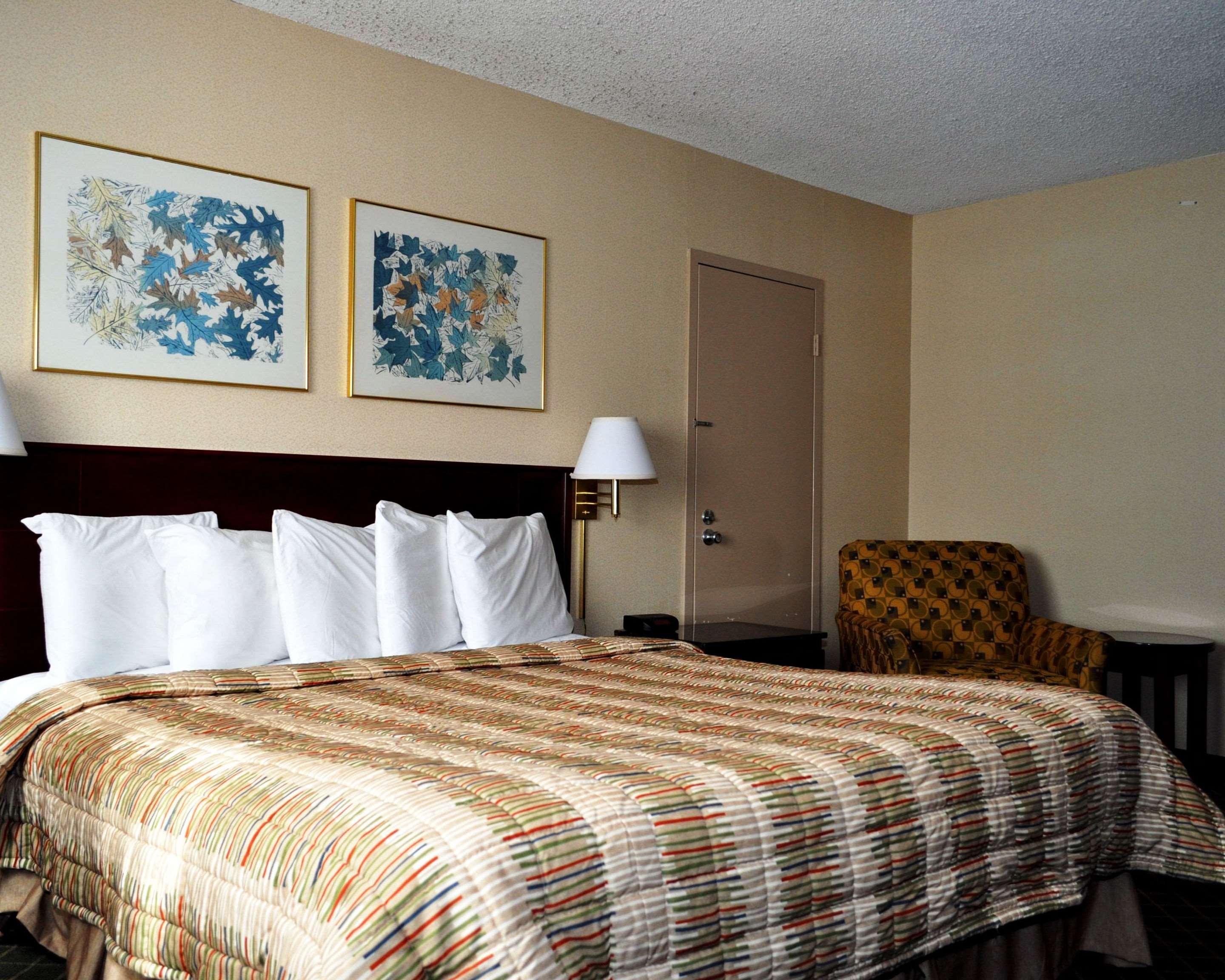 Rodeway Inn Sandston Exteriér fotografie