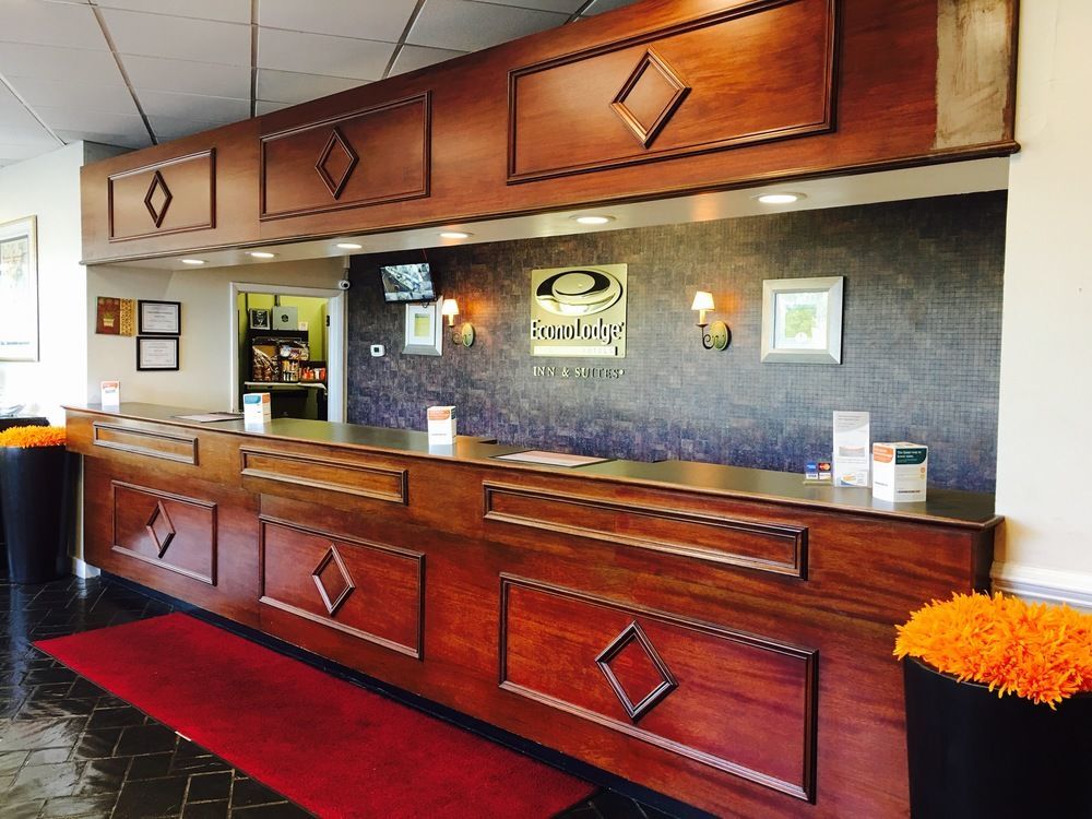Rodeway Inn Sandston Exteriér fotografie