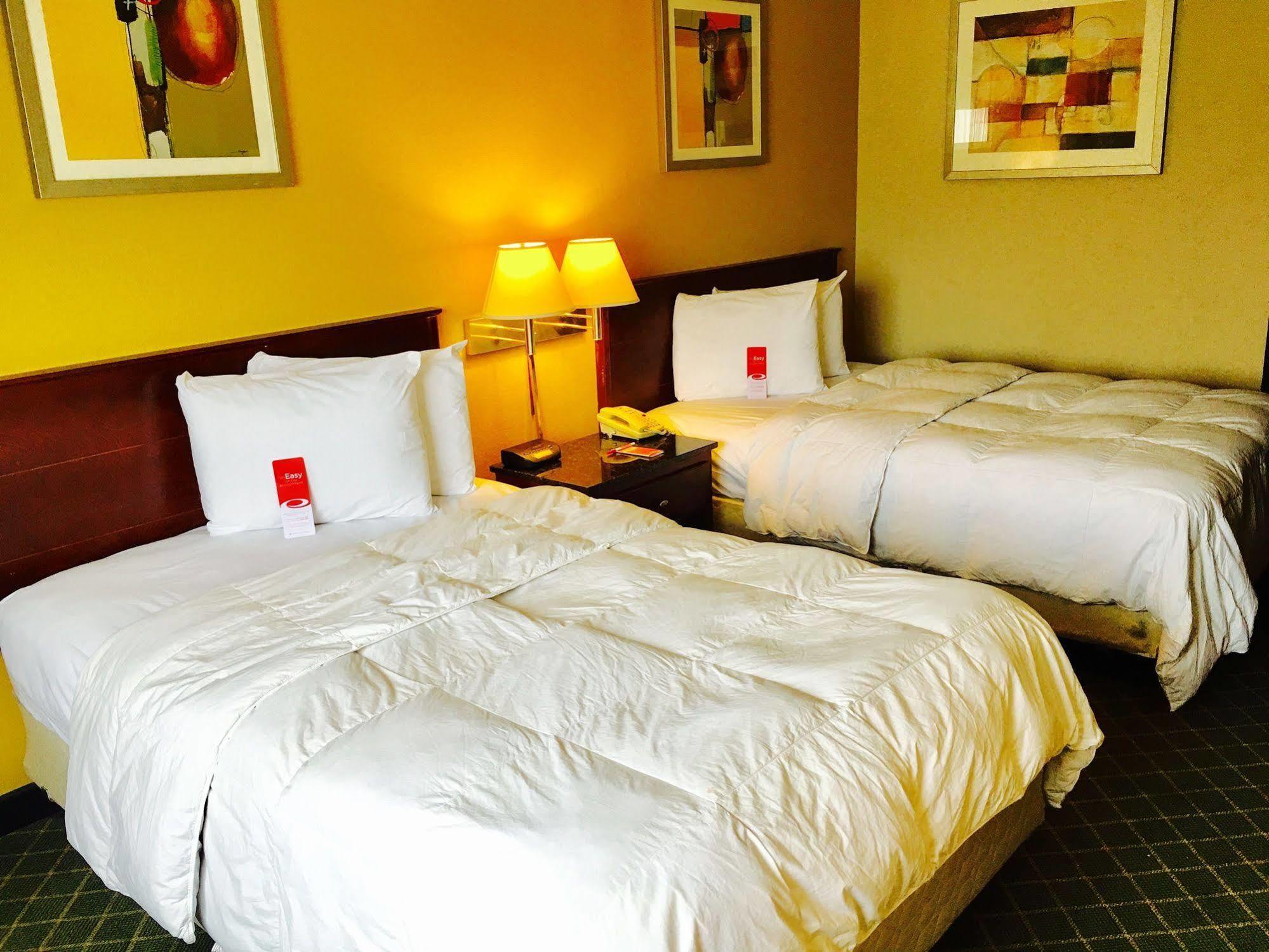 Rodeway Inn Sandston Exteriér fotografie